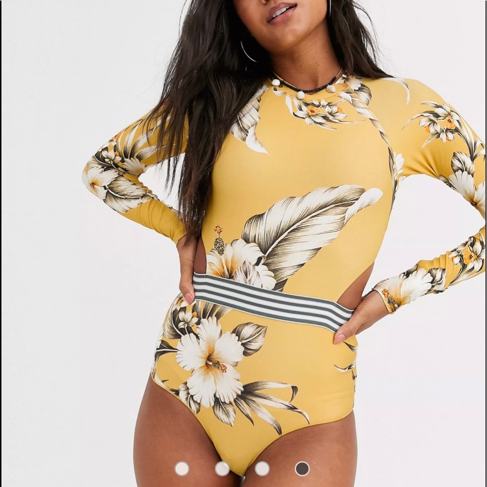 Rip curl Surf suit - size L never worn